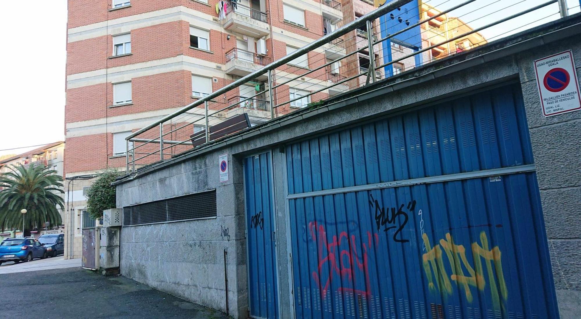 Piso Rio Nervion 15 Minutos Bilbao Apartment Ugao-Miraballes Exterior foto