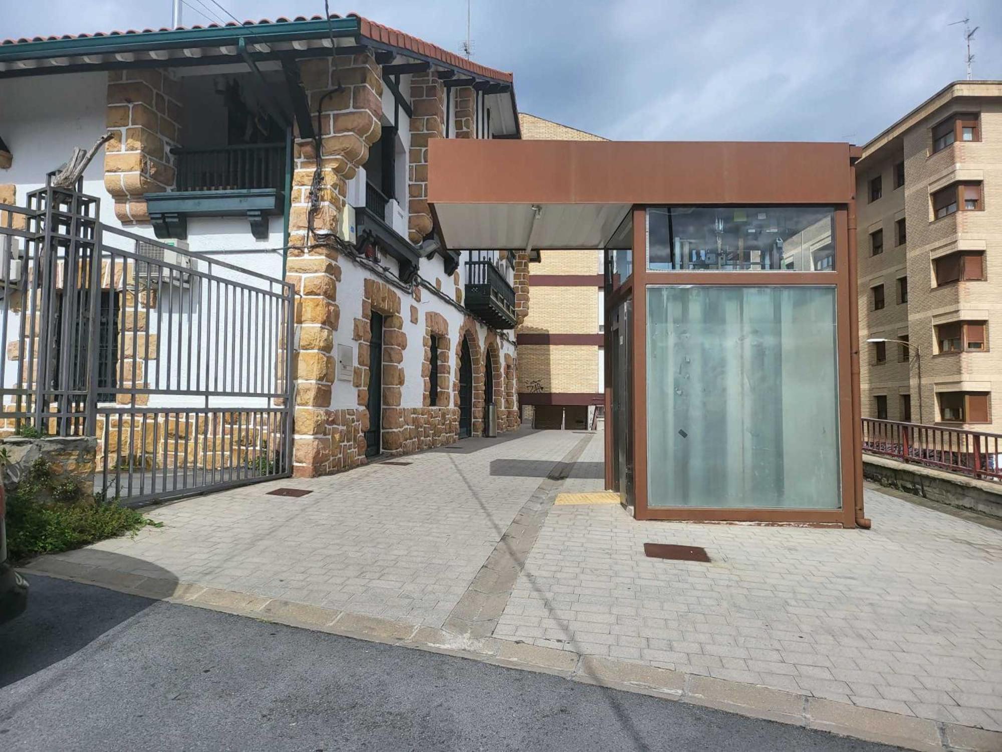 Piso Rio Nervion 15 Minutos Bilbao Apartment Ugao-Miraballes Exterior foto